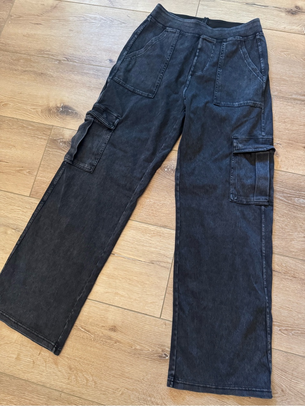 NWT Halara Flex Mid Rise Pockets Straight Leg Casual Cargo Jeans M Petite - Picture 3 of 6